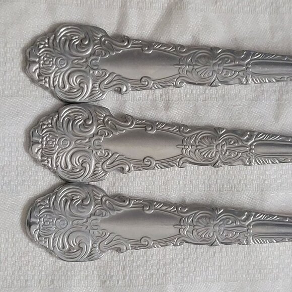 Reed & Barton Renaissance Spoons Set Of 3 With Decorative Floral Pattern - Picture 4 of 4